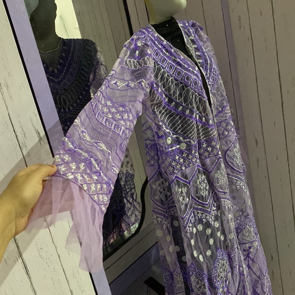 1500/-Designer saree with floor length shrug,absolutely an eye catcher in lave… - Picture 5 of 14